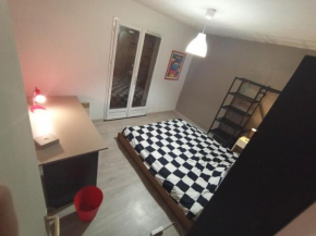 Chambre Calme meublé proche aéroport rocade